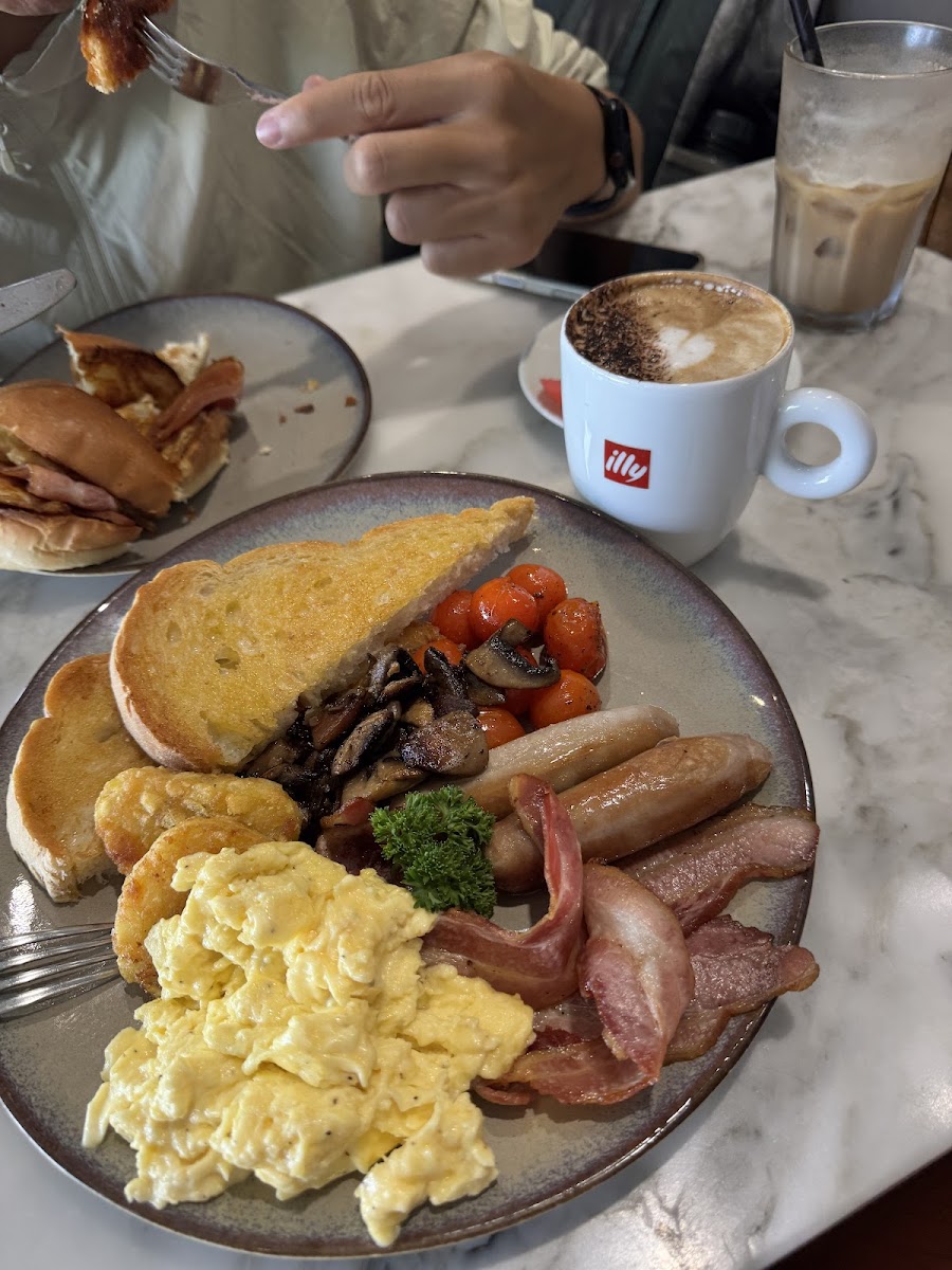 Odett's Cafe Cairns Photo 4