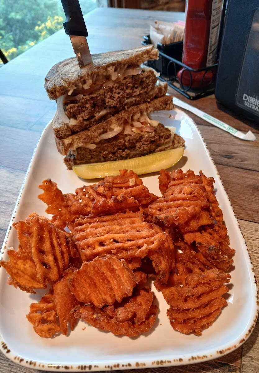 Mount Mitchell Cafe & Eatery Photo 10
