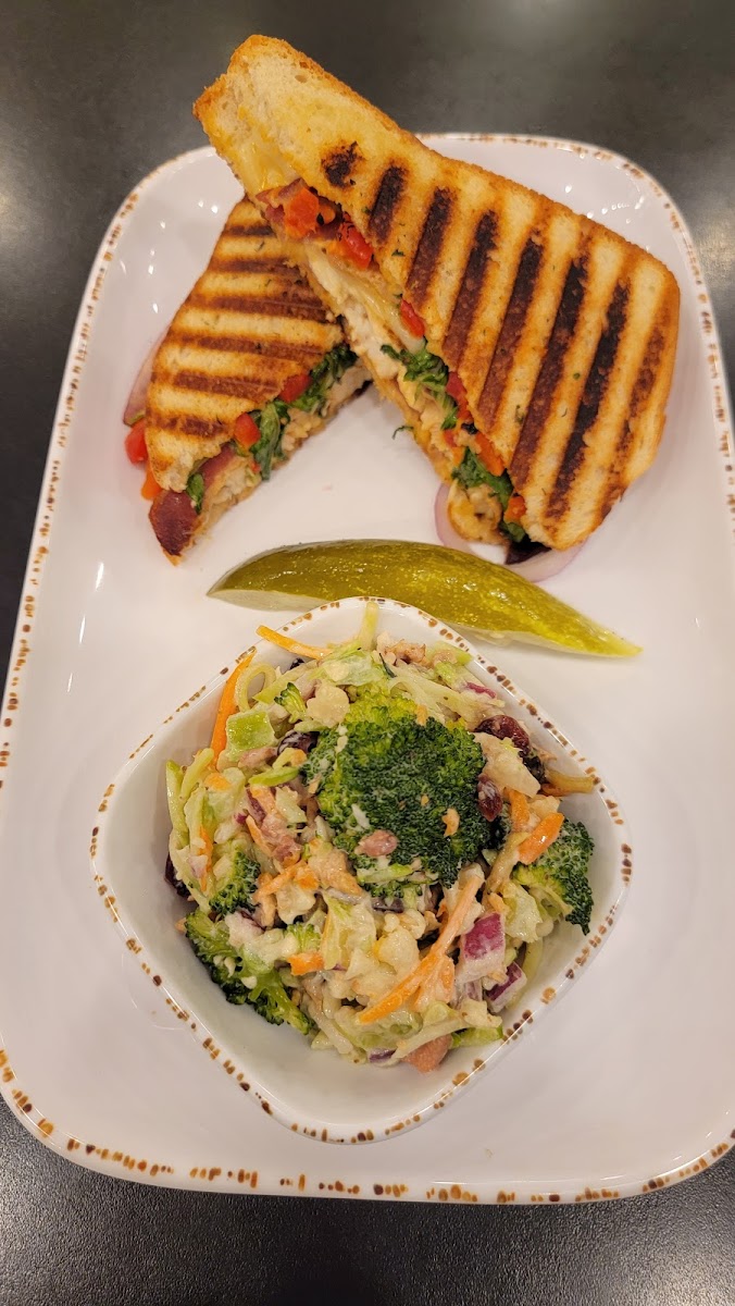 Mount Mitchell Cafe & Eatery Photo 2