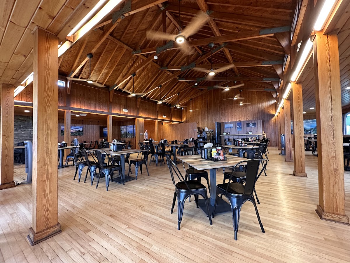 Mount Mitchell Cafe & Eatery Photo 4