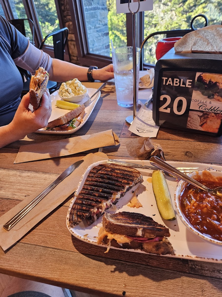 Mount Mitchell Cafe & Eatery Photo 9