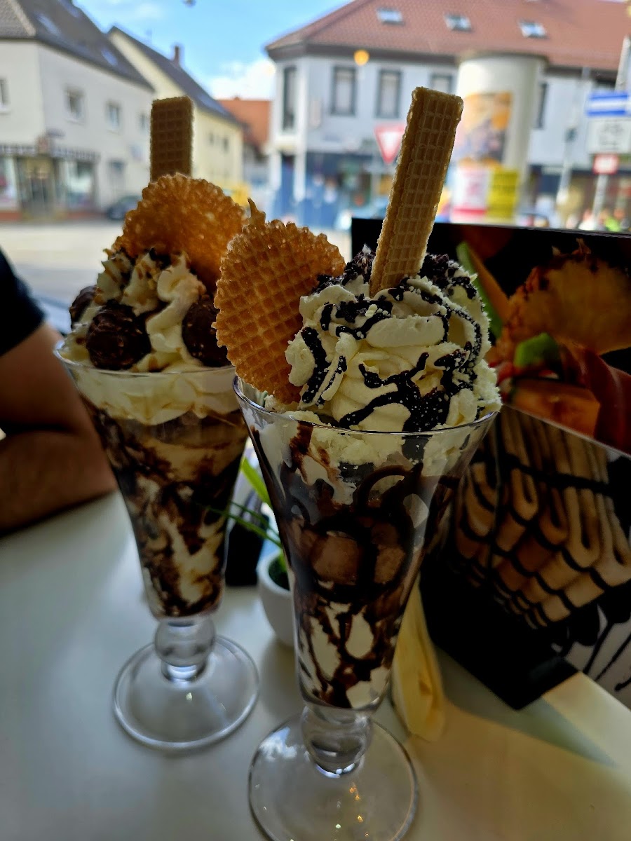 Café Eiswerk Friedrichsfeld - die Eisdiele Photo 3