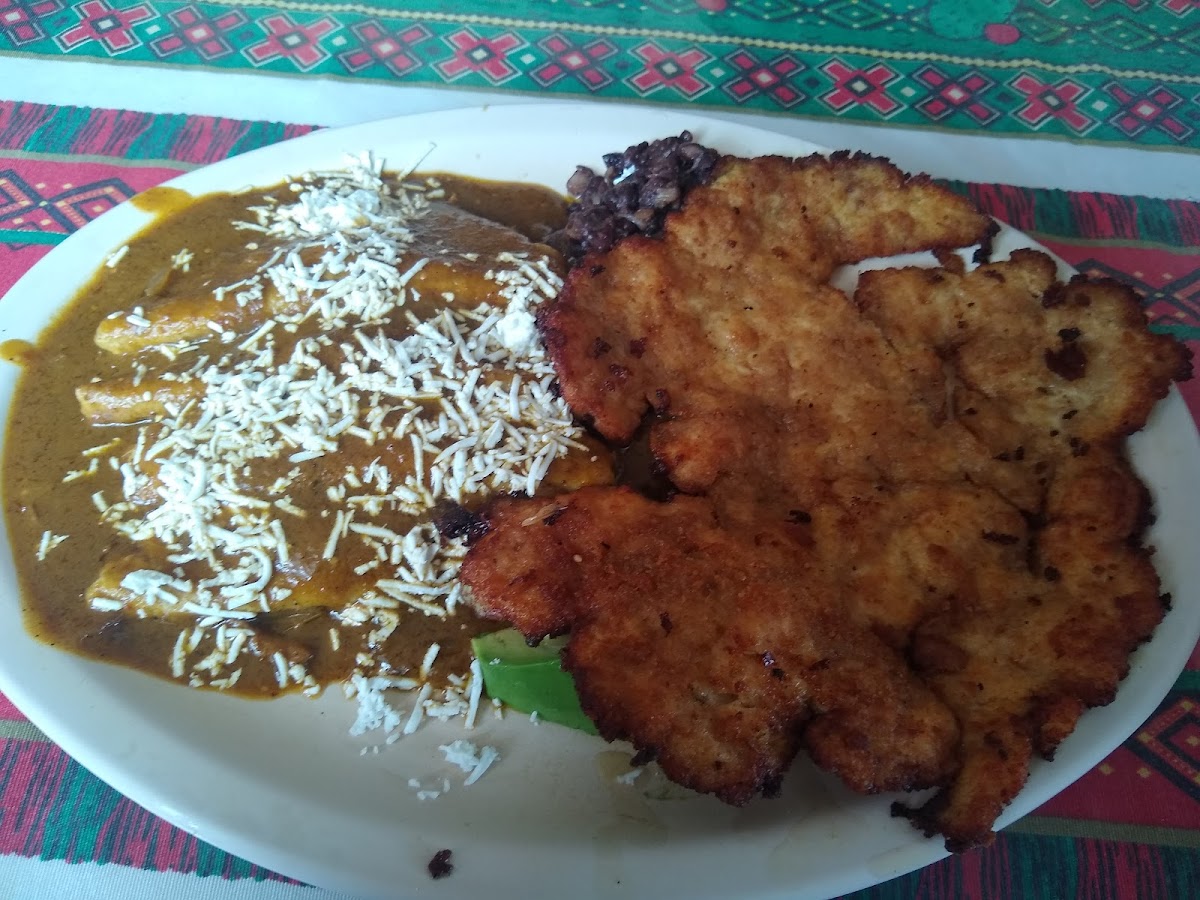 Enchiladas y gorditas 'Las limas' (Las de arriba) Photo 10