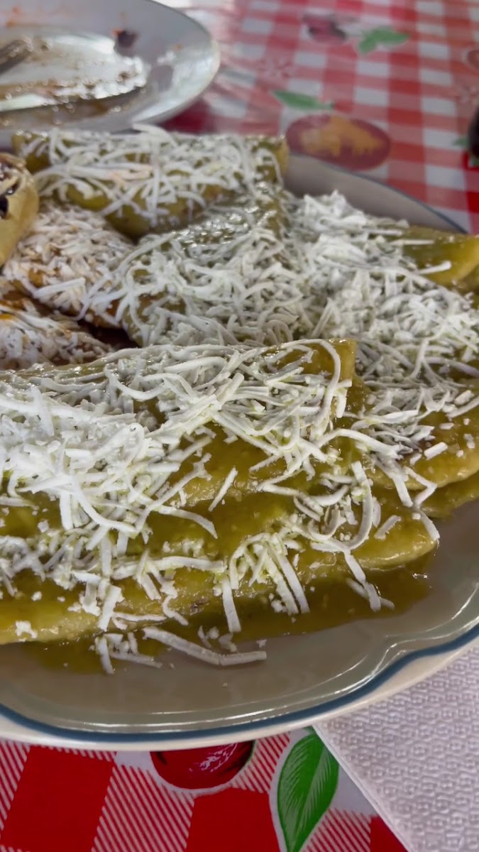 Enchiladas y gorditas 'Las limas' (Las de arriba) Photo 2