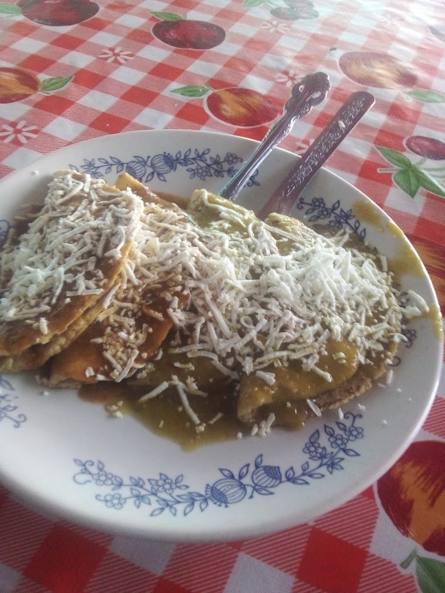 Enchiladas y gorditas 'Las limas' (Las de arriba) Photo 3