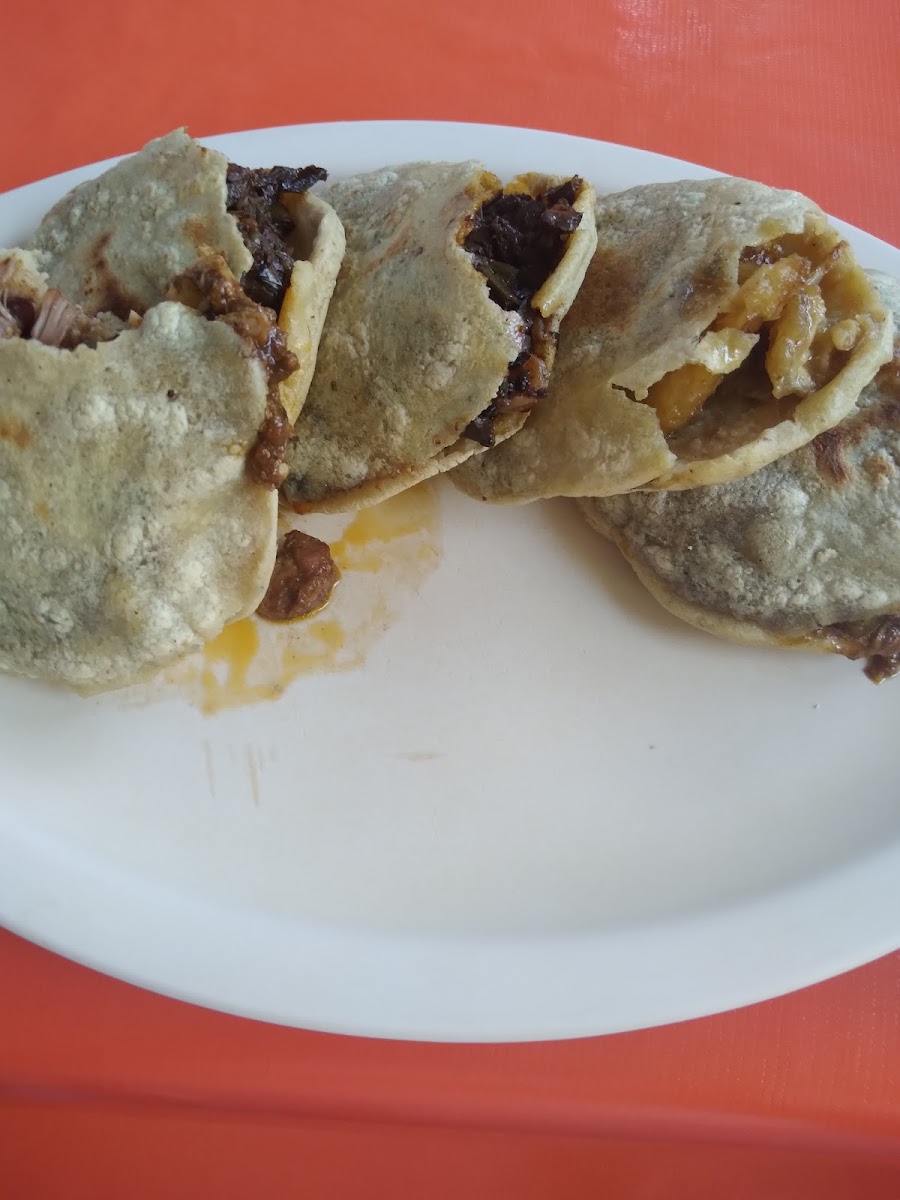 Enchiladas y gorditas 'Las limas' (Las de arriba) Photo 8