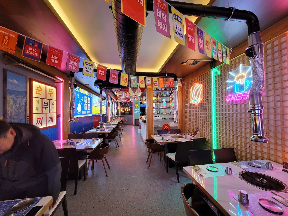KOREAN BBQ & SUSHI FAFA BUFFET (Santiago de Compostela)