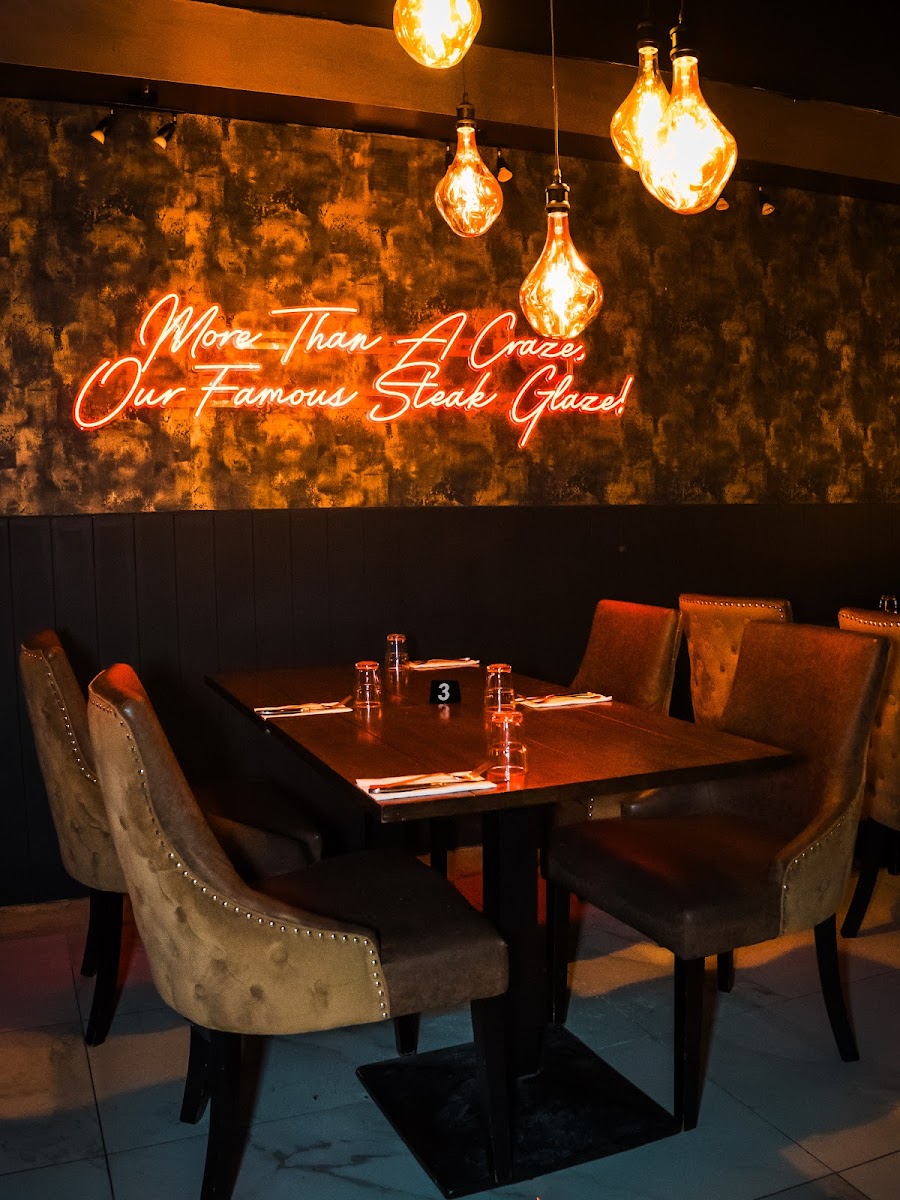 Glaze Grill & Lounge Photo 9