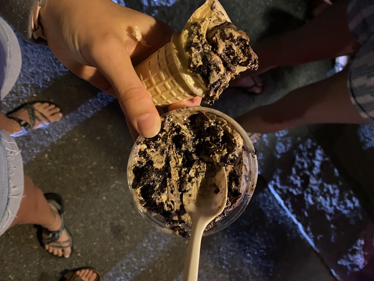 Captain Dusty's Ice Cream Photo 9