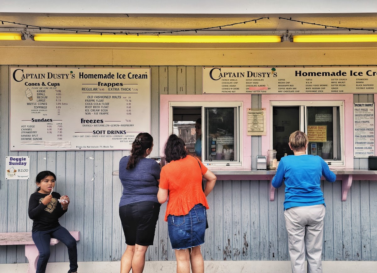 Captain Dusty's Ice Cream Photo Menu 6