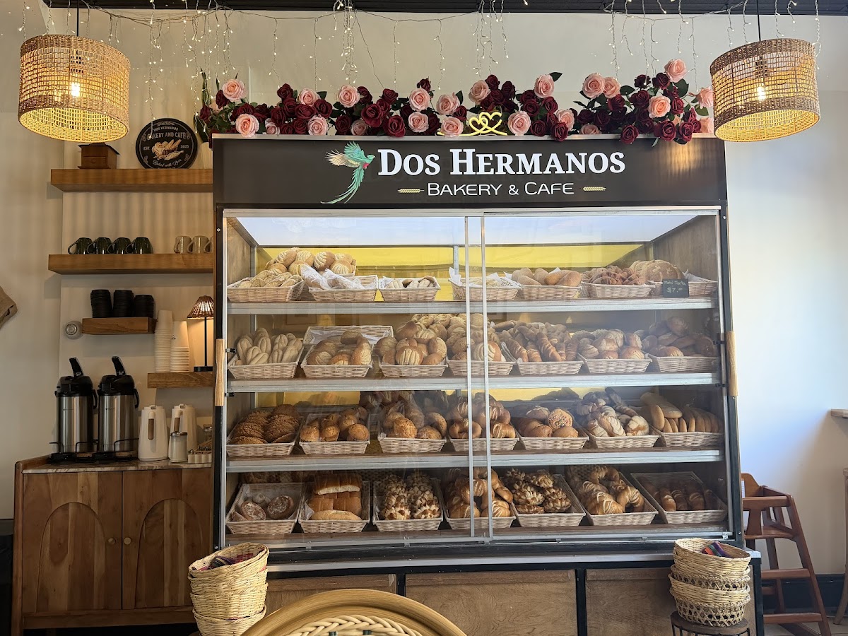 Dos Hermanos Bakery & Cafe Photo 2