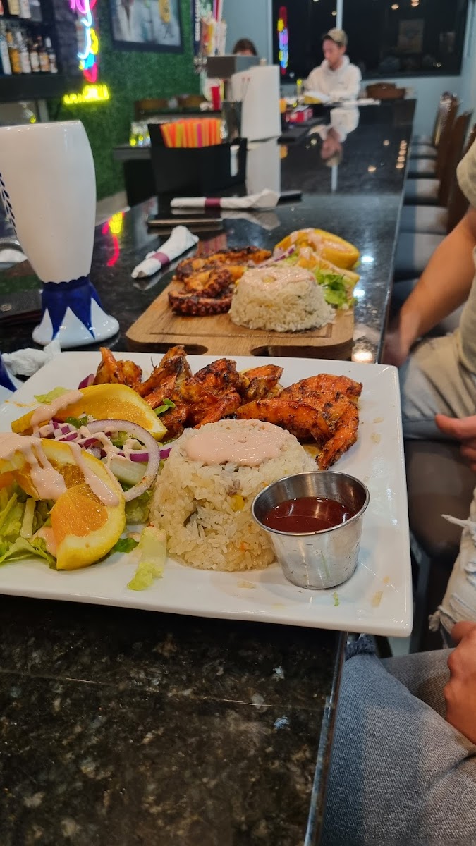 La Parrilla Mexican Grill Photo 5