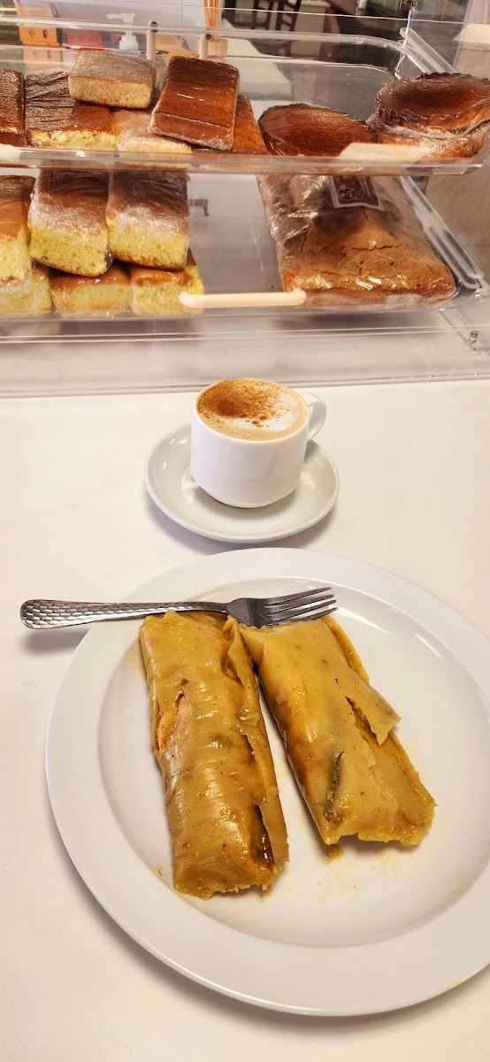 OLIVOS RESTAURANT Photo 9