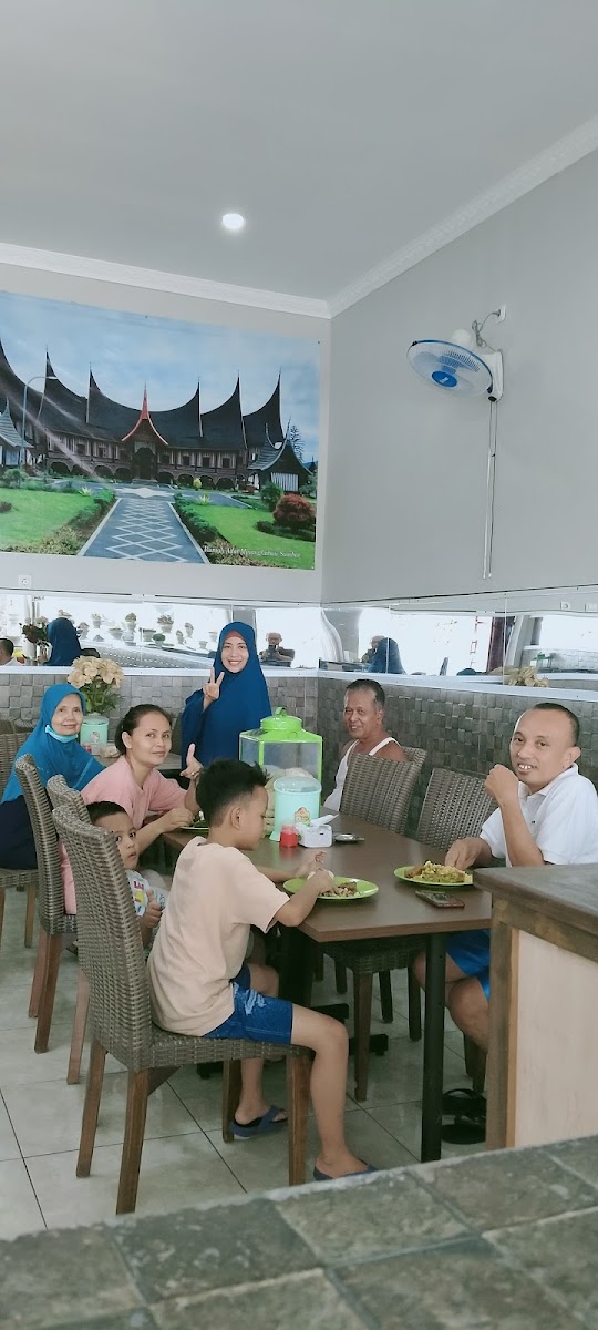 Rumah Makan Trio Minang
