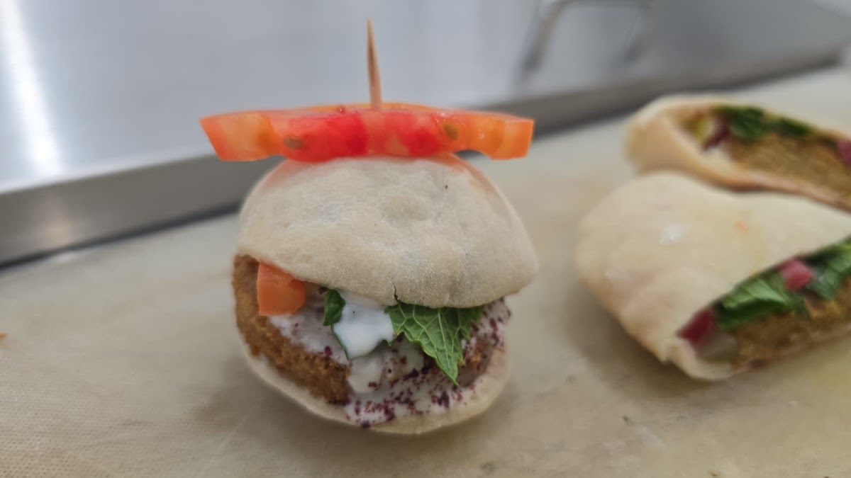 Zaytouna Bites - Bakery & Restaurant Photo 9