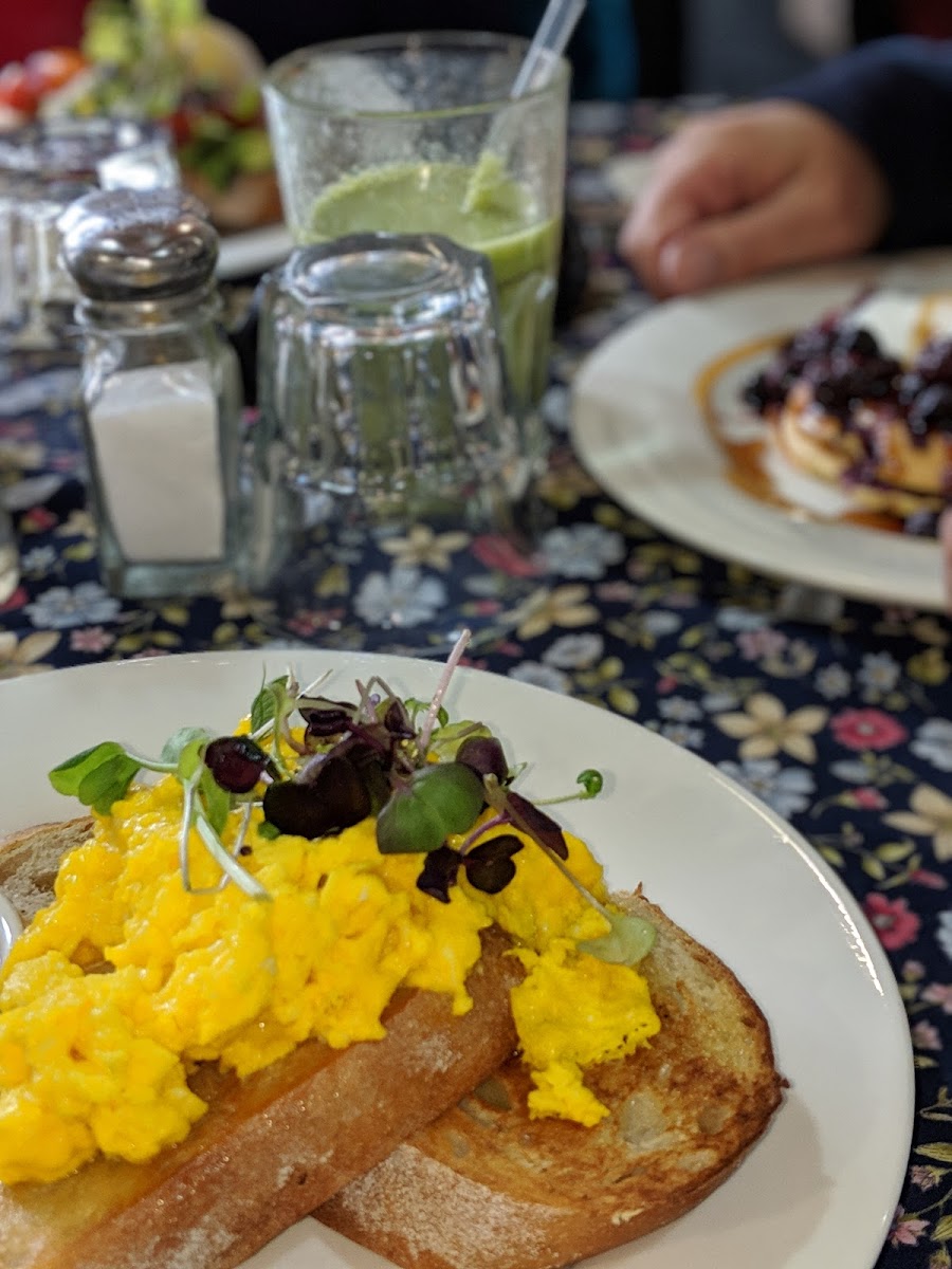Juno’s The Mountain Teahouse Photo 8