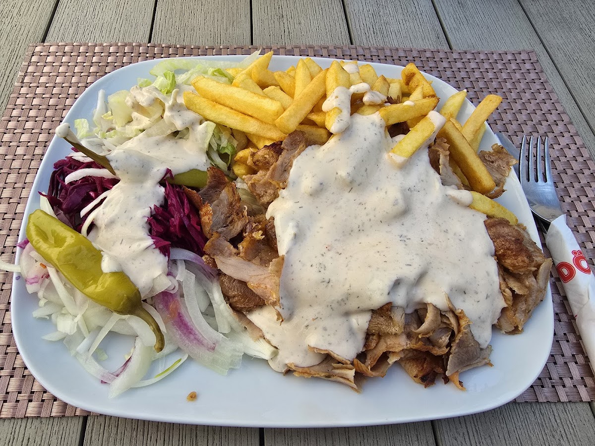 KING Döner & Pizzahaus Photo 2