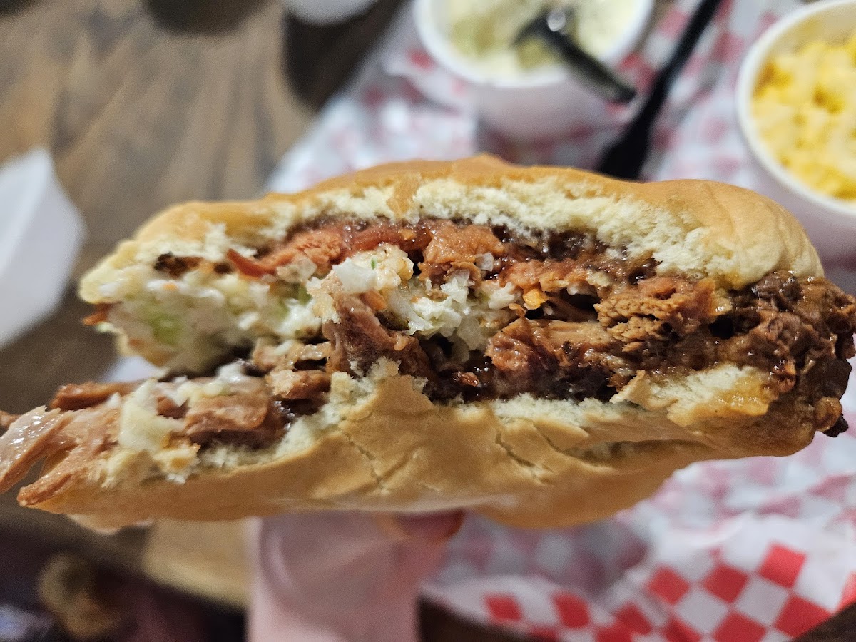 BIG JOHN'S BARBECUE Photo 3