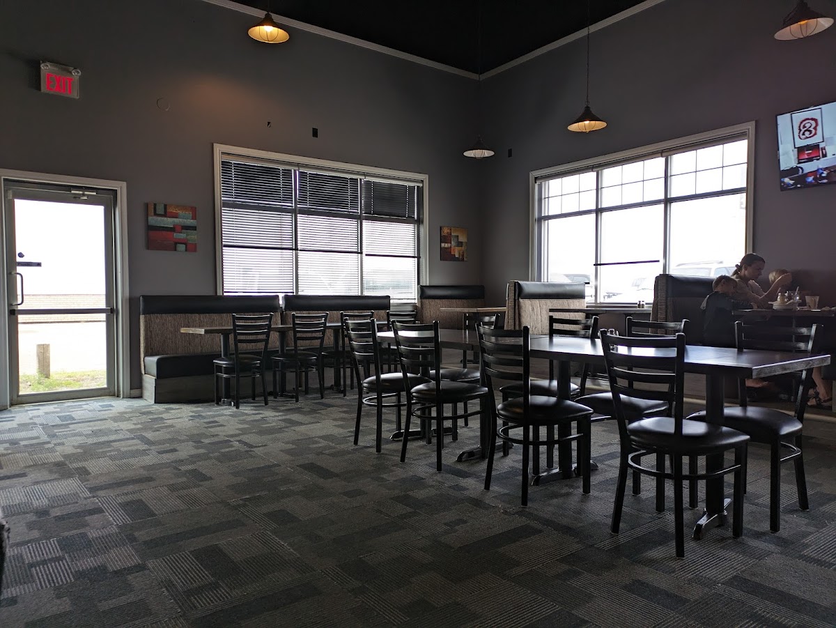 Blended Pub & Grill Photo 3