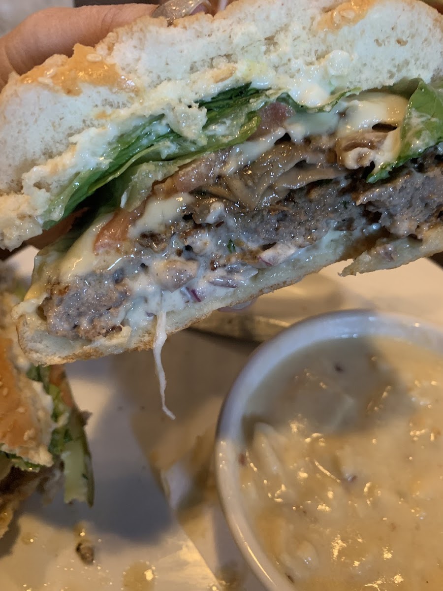 Blended Pub & Grill Photo 7
