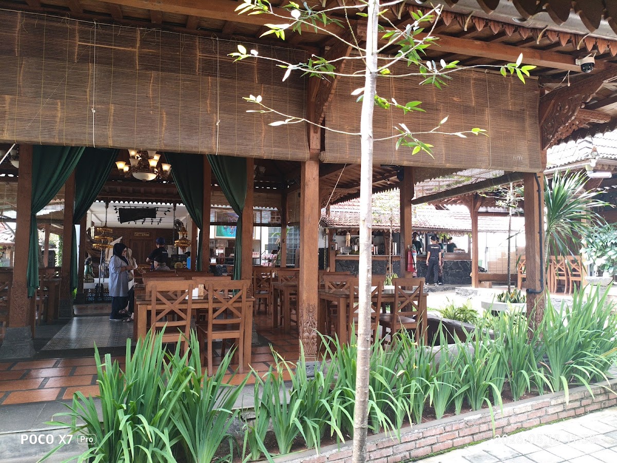 Resto Lesung Mas Photo 3