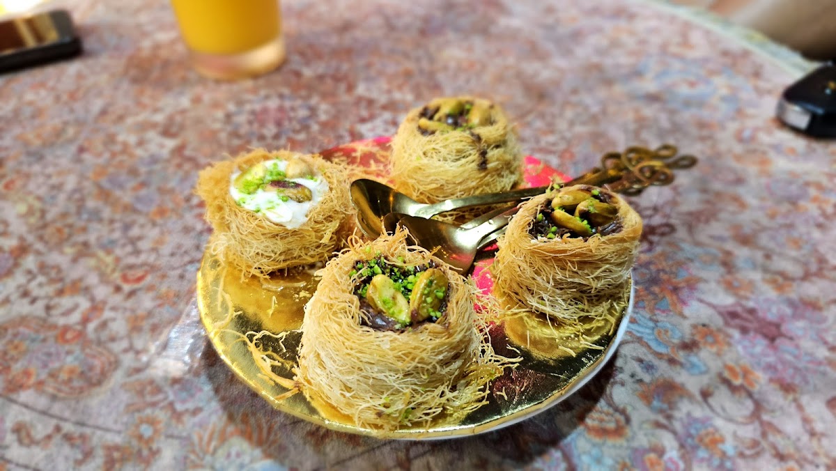 The Neighbour Girls Cafeكافية بنت الجيران Photo 3