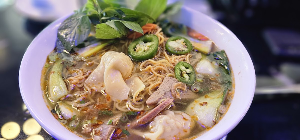 Long's Vietnamese Kitchen Photo 4