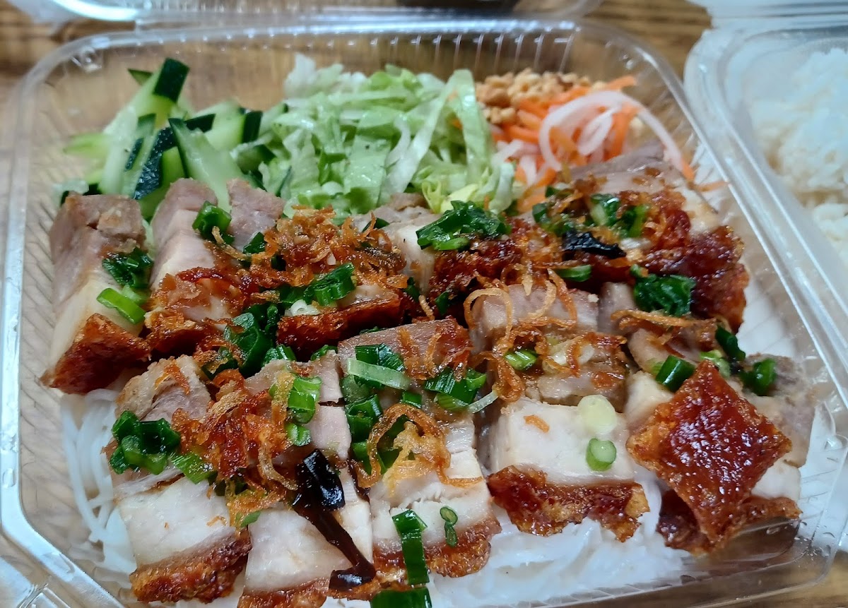 Long's Vietnamese Kitchen Photo 7