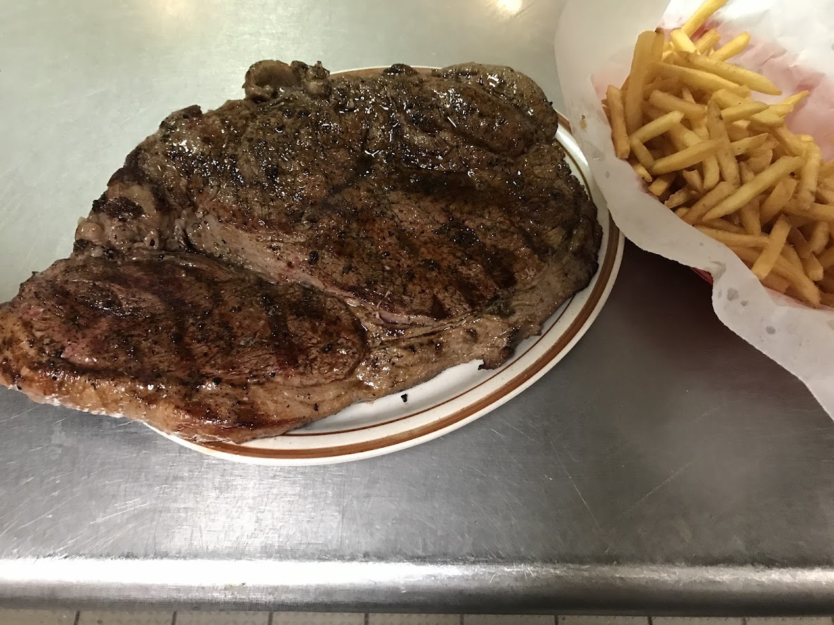 Fireside Steakhouse & Lounge Photo 9