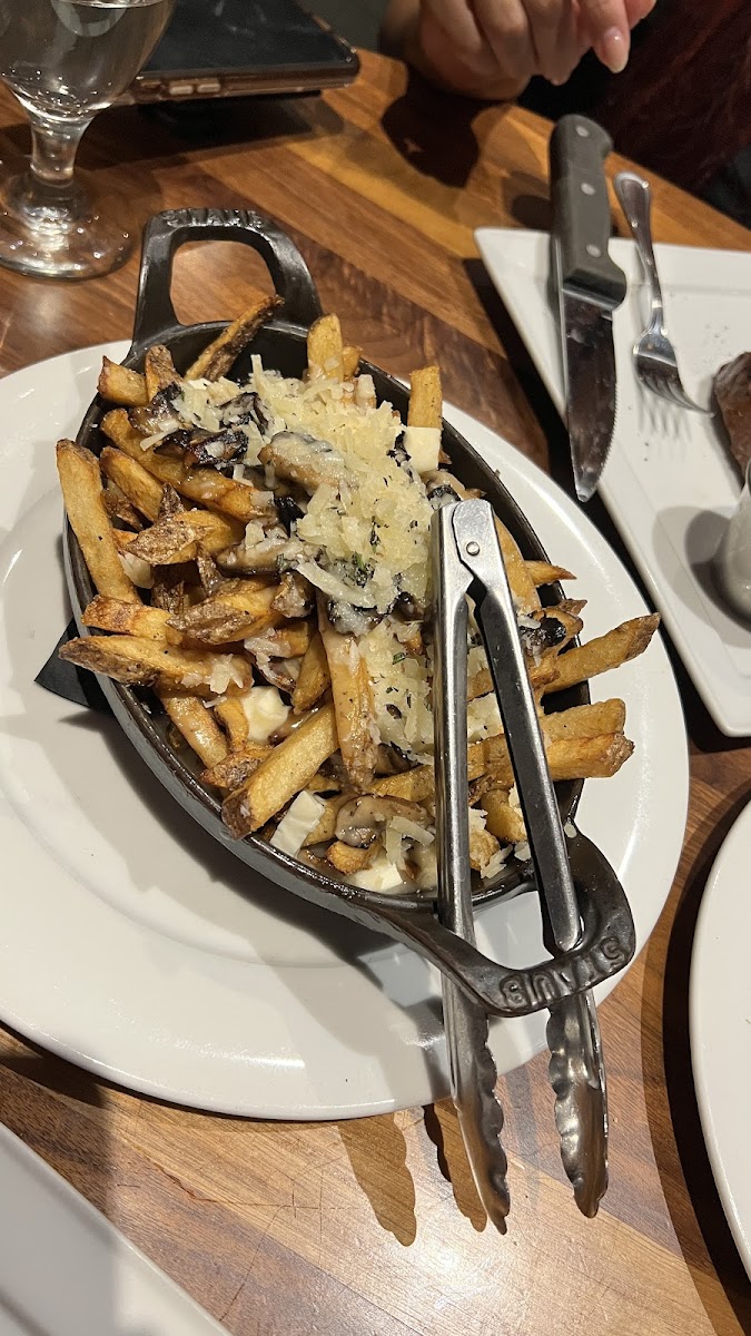LUX Steakhouse + BAR94 Photo 10