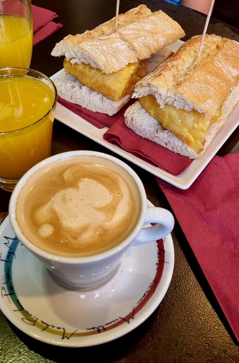 Café La Villa Photo 7