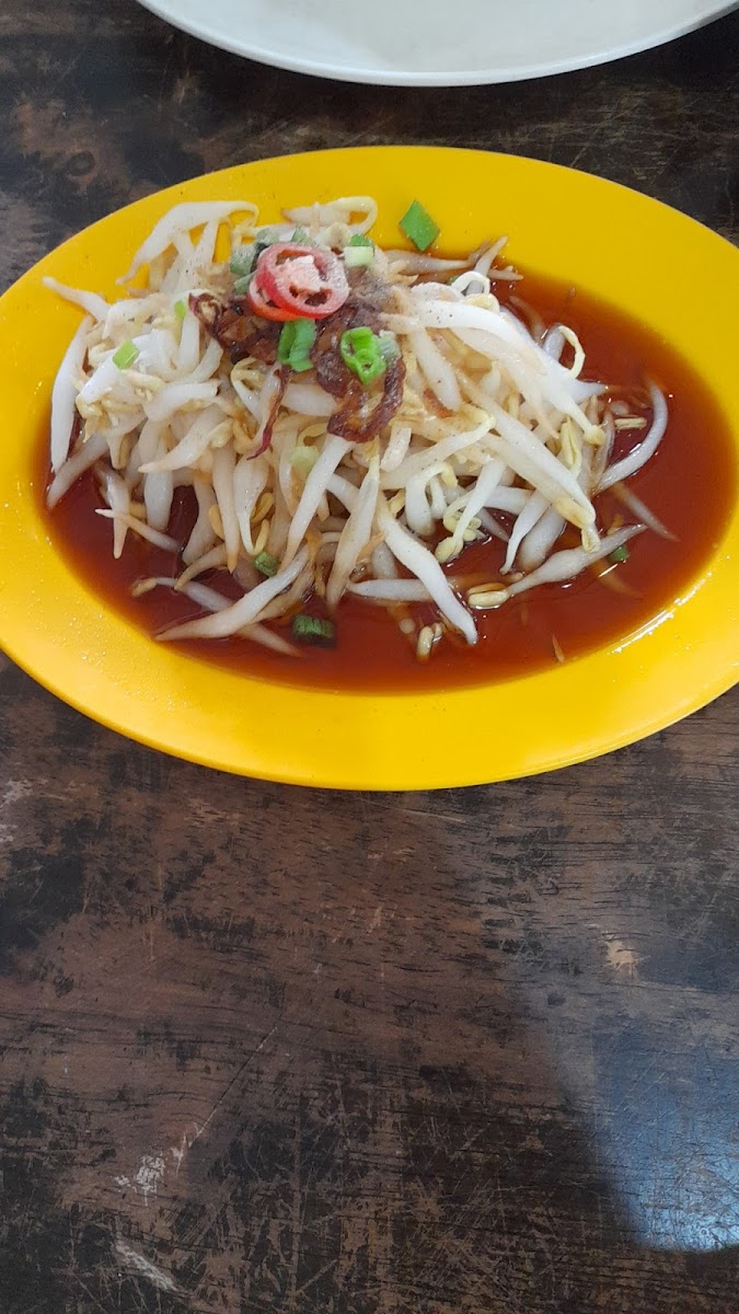 Din's Kitchen (Nasi Ayam Taugeh) Photo 8