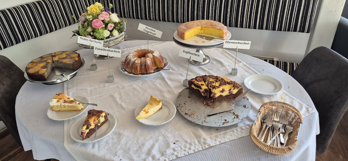 Gundel's Café Photo 2