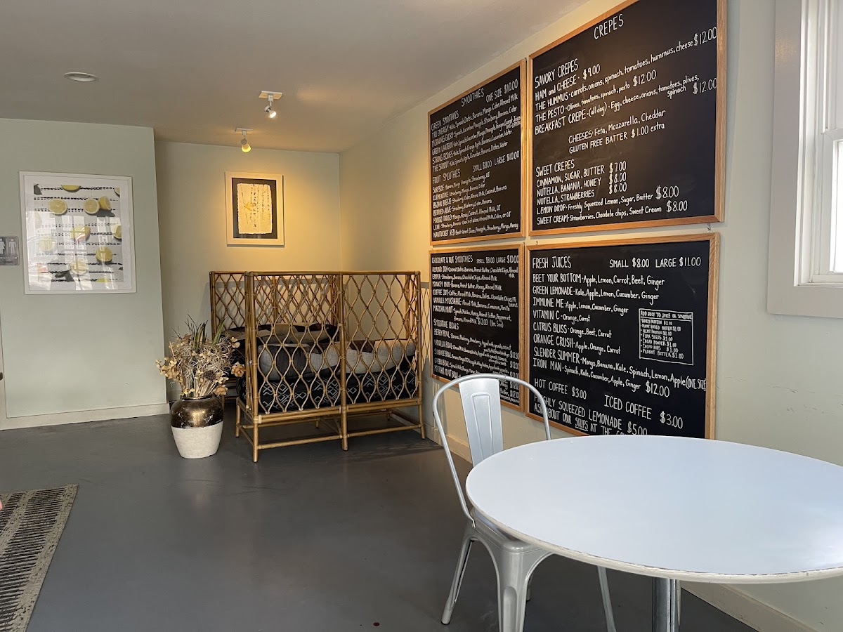 Peachy's Smoothie Cafe Photo 1