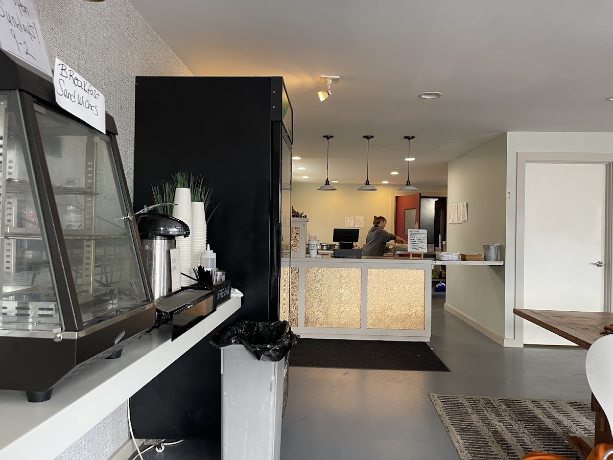 Peachy's Smoothie Cafe Photo 3