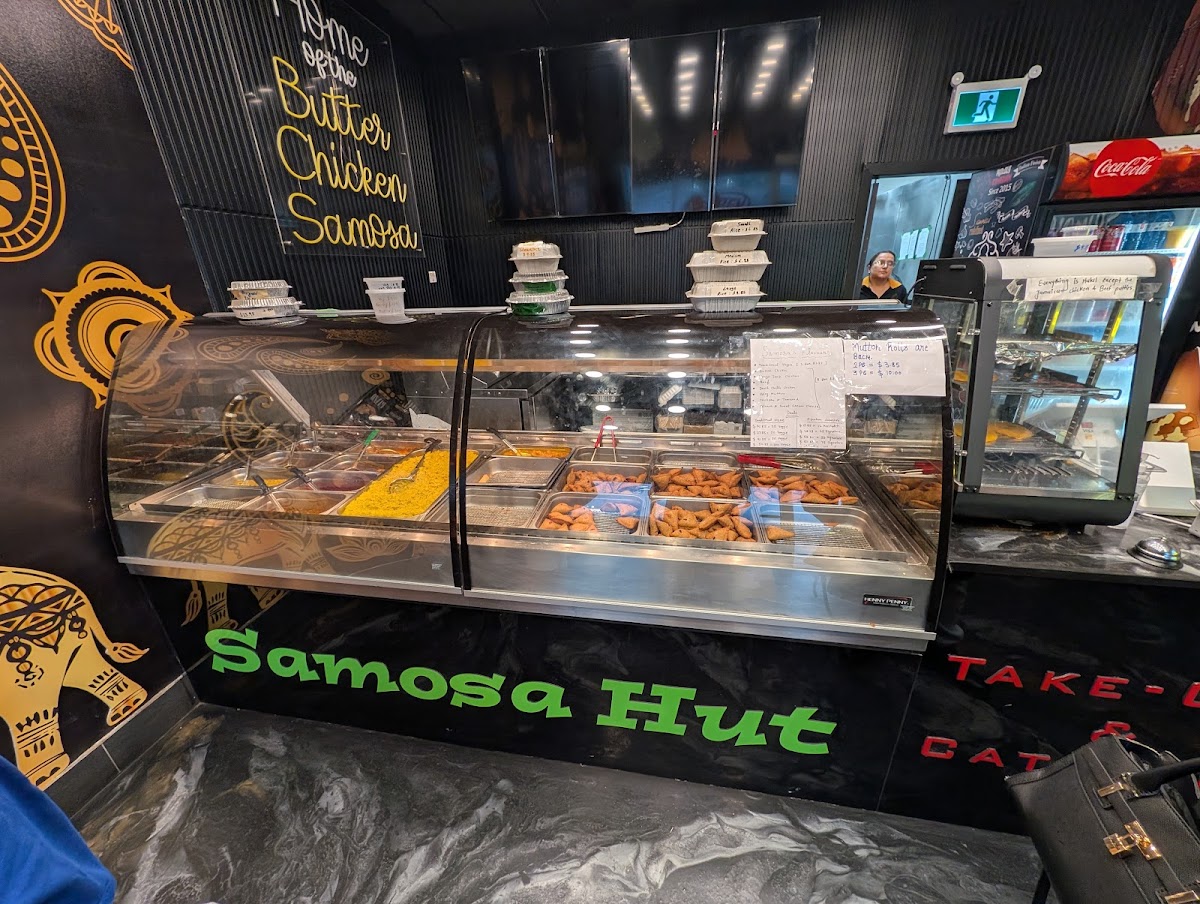 Samosa Hut Bowmanville Photo 3