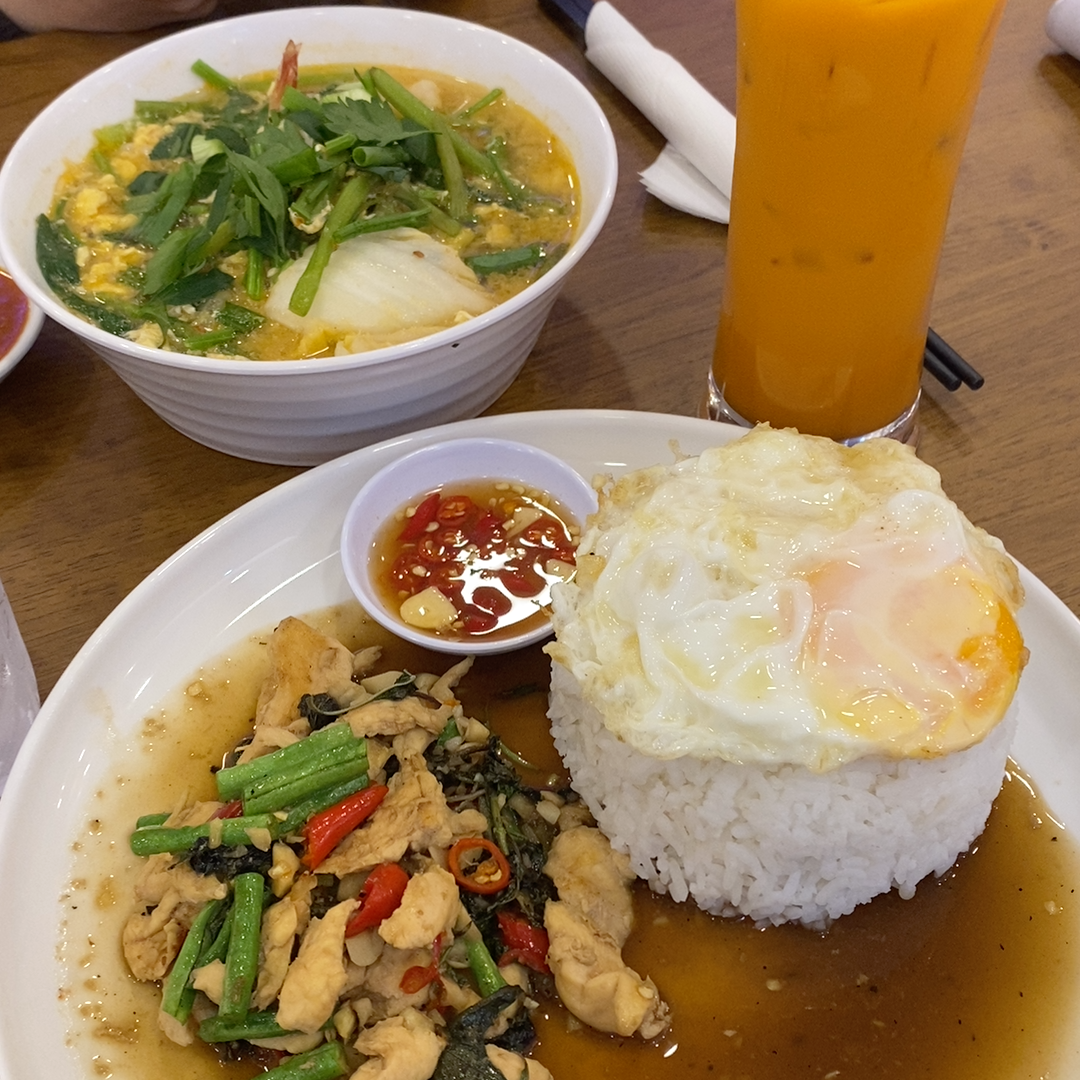 Thai Charoen Seafood Restaurant Photo 8