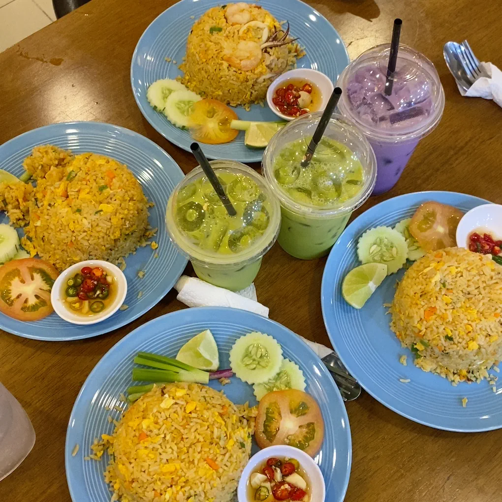 Thai Charoen Seafood Restaurant Photo 9