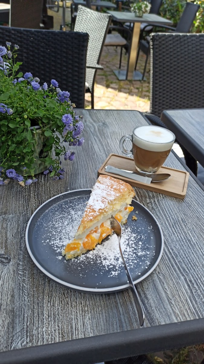 Mocca Café & Bar Photo 7