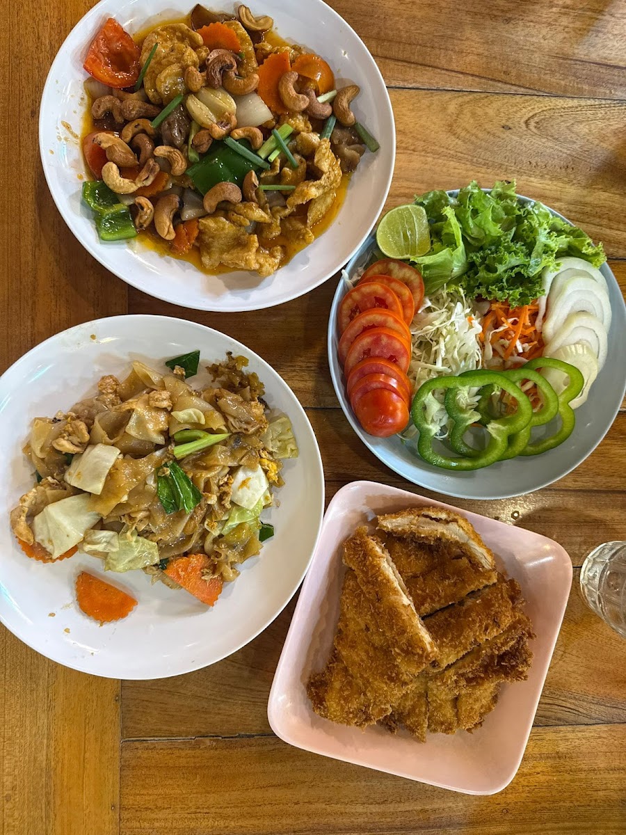Railay Family Restaurant Photo 4