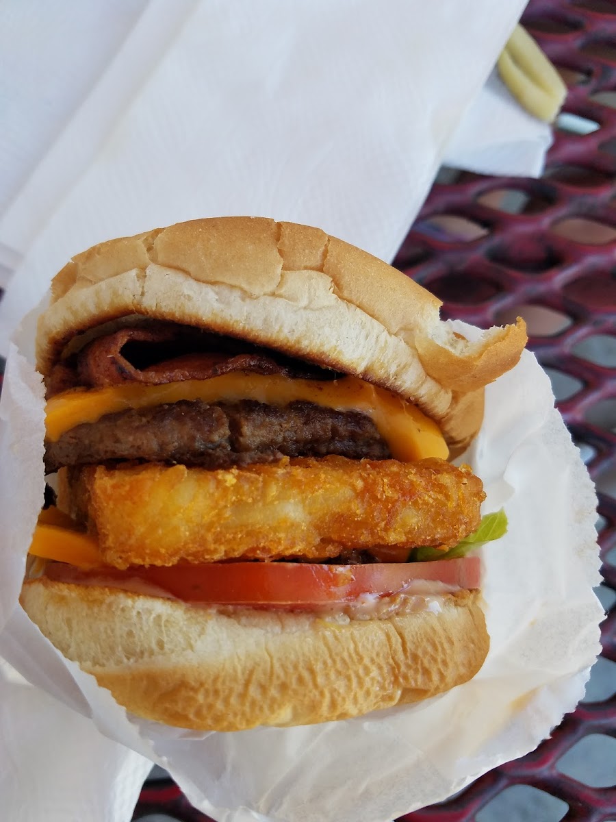 Grizzly Bear's Burger Photo 6