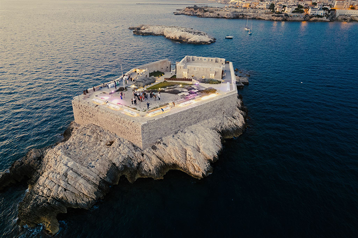 Restaurant & Bar Île Degaby Photo 4