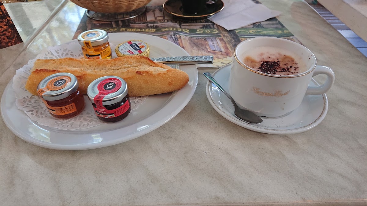 Les Deux Garçons Photo 3