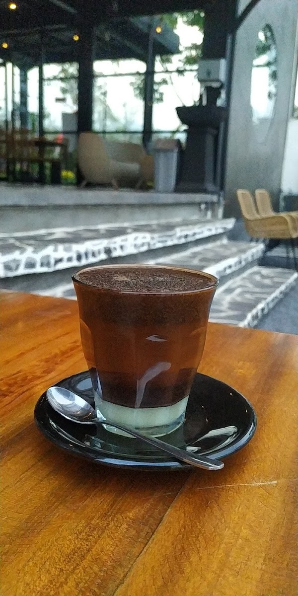 Lintangan Cafe & Resto Photo 5