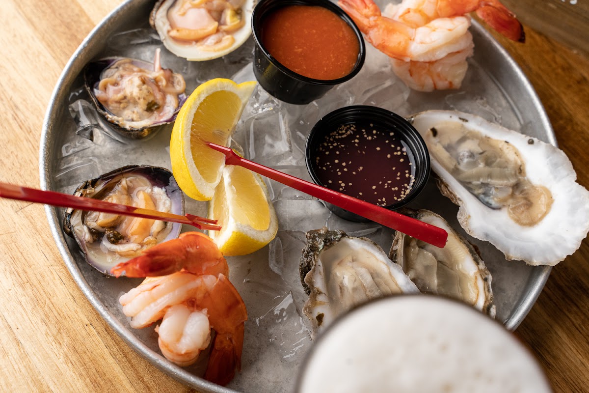 Quahog Republic: Waterfront Eatery Photo 5