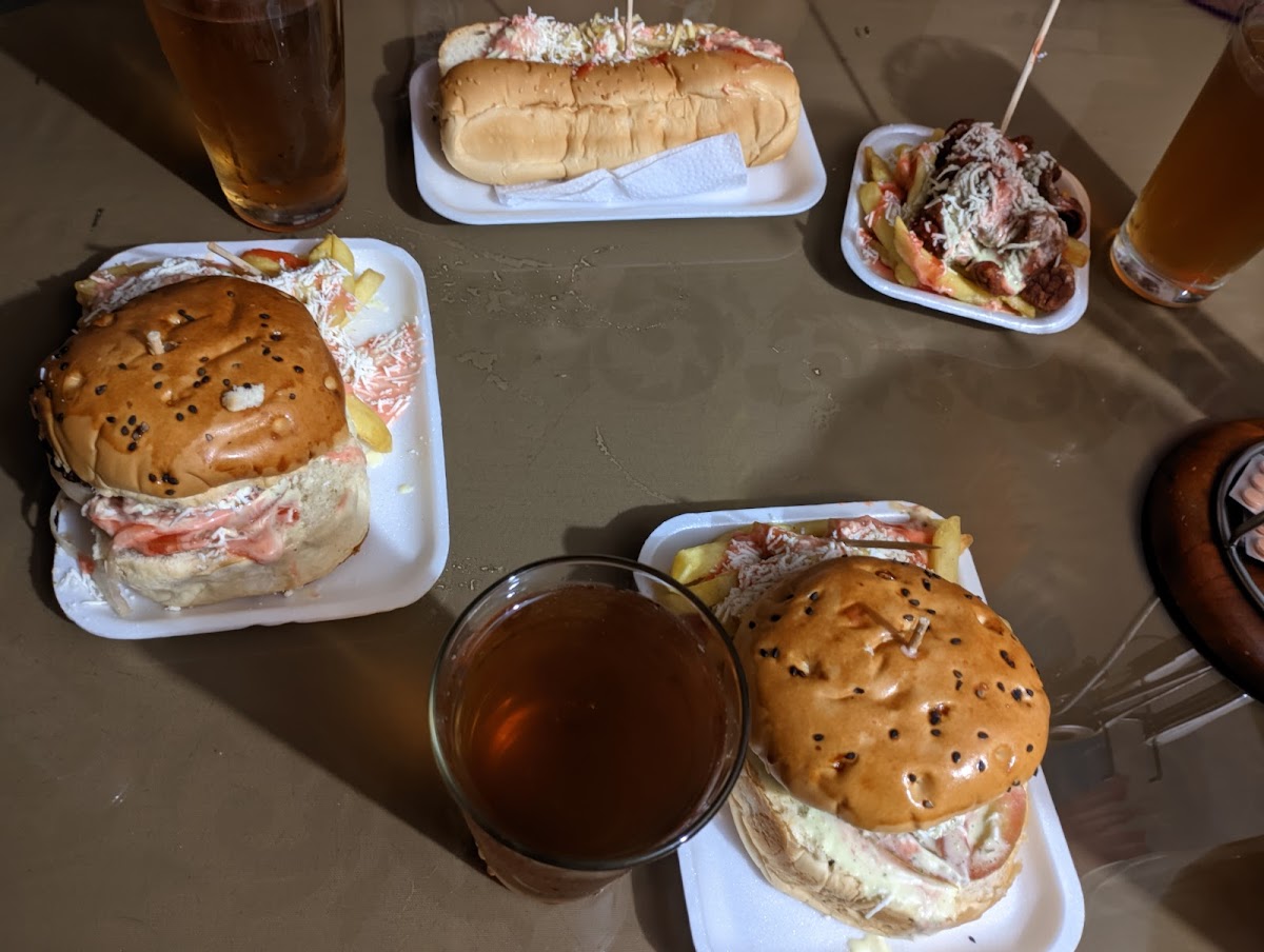 Comidas Rápidas El Perrero Photo 2
