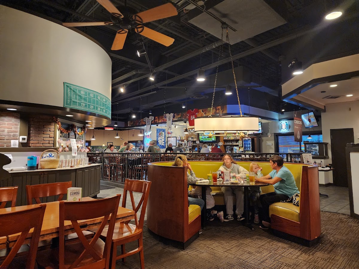 O'Charley's Restaurant & Bar Photo 4