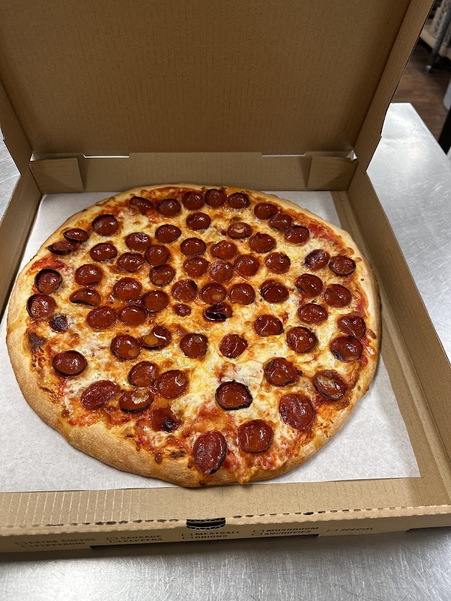 Georgie's Pizzeria Photo 2