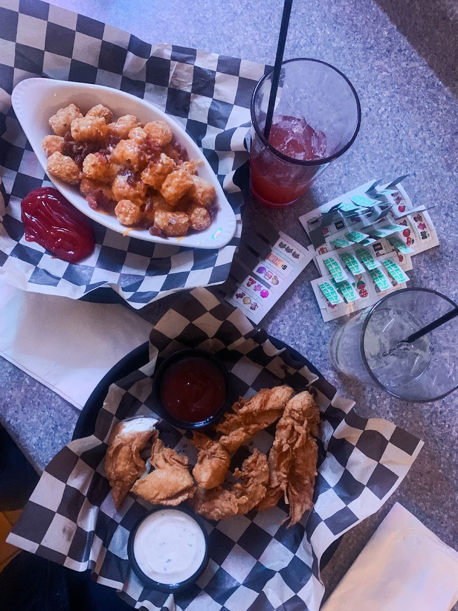Cheeks Bar and Grill Photo 2