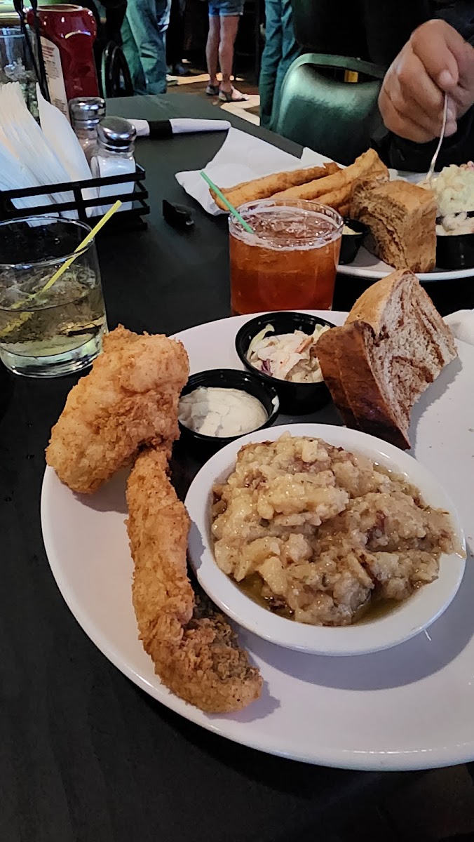 Cheeks Bar and Grill Photo 3